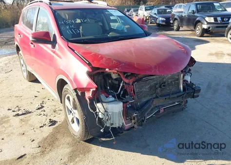 2015 Toyota Rav4 Xle z USA, uszkodzony, nr VIN JTMRFREVXFD111719